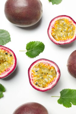 Lezzetli ve egzotik meyve kavramı - tutku meyvesi