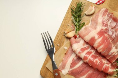 Pastırma, lezzetli et konsepti, kahvaltı ve öğle yemeği.