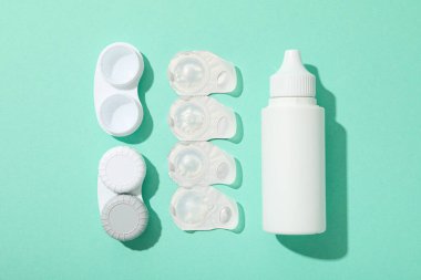 Mercek sıvısı olan gözler için kontak lensler