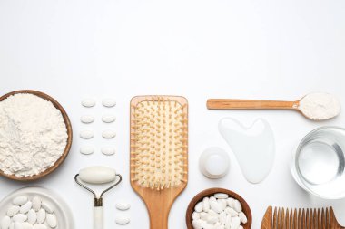 Toz ve tabletlerde ahşap bir tarakla kolajen