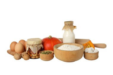 Beyaz arkaplanda izole edilmiş PNG, İçindekiler ve fırın, fındık ve balkabağı araçları