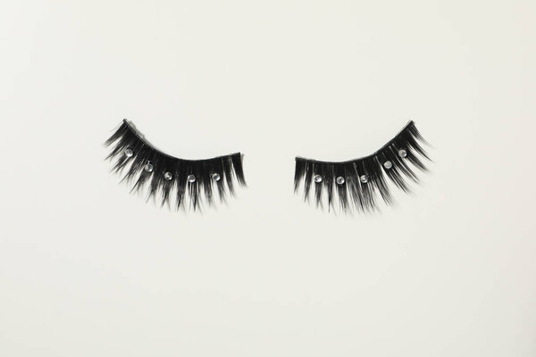 Поддельные ресницы, концепция различных аксессуаров для макияжа