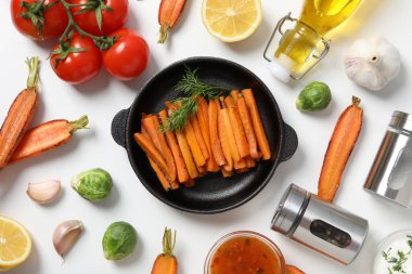 Kızarmış havuç, lezzetli kızarmış yiyecek kavramı.