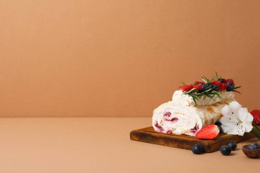 Kremalı pasta, lezzetli ve lezzetli yemek kavramı.