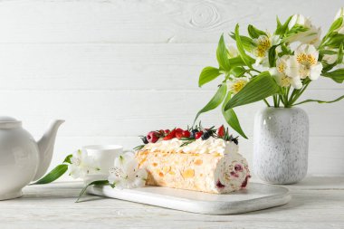 Kremalı pasta, lezzetli ve lezzetli yemek kavramı.