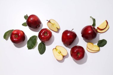 Kırmızı elmalar, taze ve sağlıklı yiyecek kavramı.