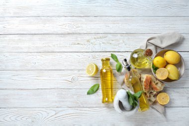İtalyan mutfağı, zeytinyağı, hafif arka planda..
