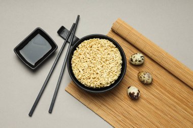 Lezzetli fast food kavramı - hazır şehriye