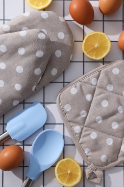 Mutfak için yemek, aksesuar ve yemek pişirmek.