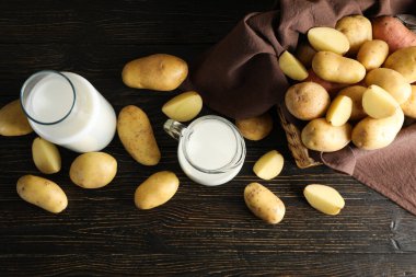 Patates sütü, taze ve sağlıklı içecek konsepti.