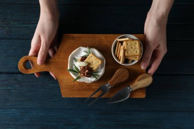 Camembert peyniri, lezzetli ve lezzetli yemek kavramı.