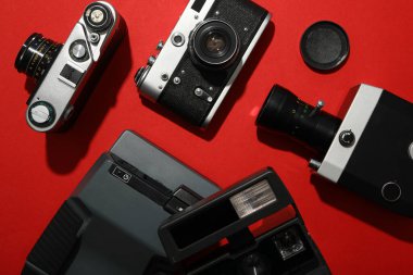 Retro kameralar, geçmişe dönük kameralar.