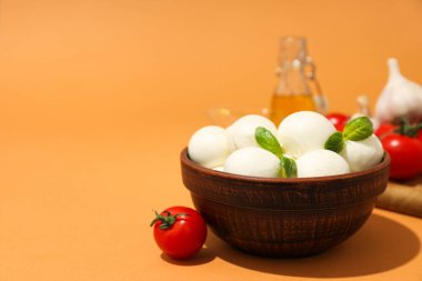 Mozzarella peyniri, lezzetli ve lezzetli süt ürünleri konsepti.