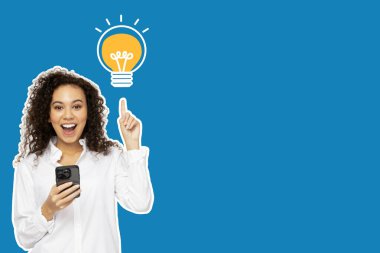 Yaratıcı tasarım, kız parmağını kaldırdı, iyi fikir..