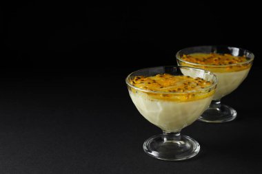 Tutku meyveli mus, lezzetli tatlı kavramı.