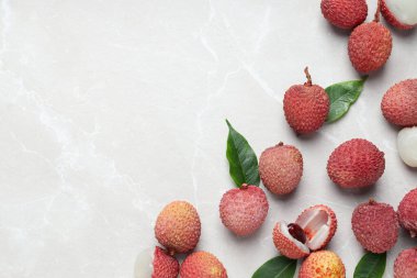 Lychee, taze ve olgun egzotik yiyecek kavramı.