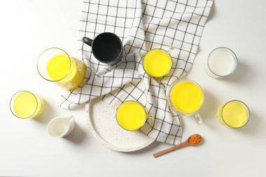 Ay ya da zerdeçal sütü, lezzetli içecek kavramı