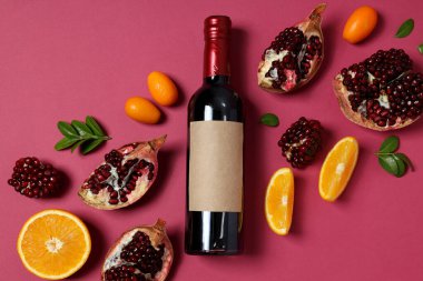 Nar şarabı, lezzetli alkol konsepti.