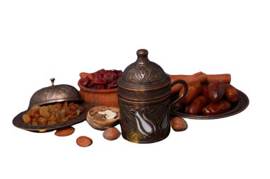 PNG, Ramazan. Kuru yemişli ve beyaz arka planda güzel bir kadehle..