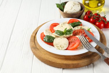 Salata Caprese, lezzetli ve lezzetli yemek kavramı.