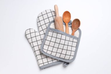 Evde yemek pişirmek, mutfak için aksesuarlar ve yemek pişirmek.