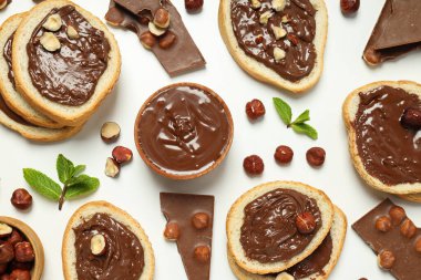 Çikolata ezmeli ekmek - lezzetli kahvaltı ya da sabah yemeği