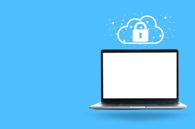 Mavi arkaplanda bulut ve kilit sembollü bir dizüstü bilgisayar.