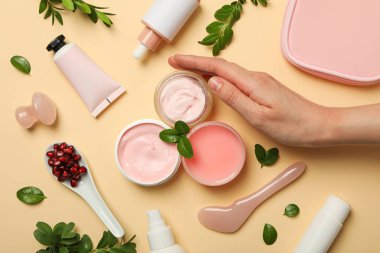 Kişisel bakım ve cilt ürünleri kavramı - nar kozmetiği