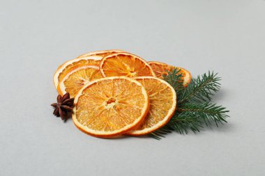 Kurutulmuş portakal, lezzetli kurutulmuş meyve konsepti.