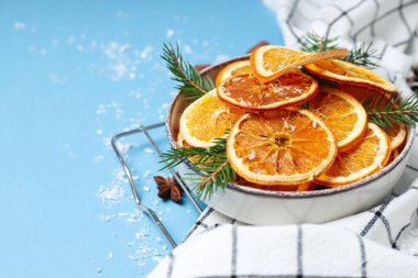 Kurutulmuş portakal, lezzetli kurutulmuş meyve konsepti.