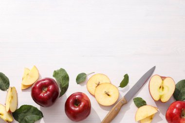 Kırmızı elmalar, taze ve sağlıklı yiyecek kavramı.