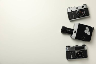 Retro kameralar, geçmişe dönük kameralar.