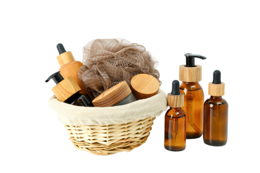 Bir sepetteki cilt bakımı ürünleri, beyaza izole edilmiş, PNG