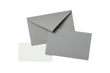 Gri ve beyaz kart ve zarfların toplanması, beyaz üzerinde izole edilmiş, PNG