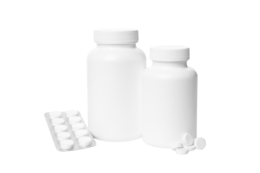 Bir hap şeridinin yanında iki şişe, beyaza izole edilmiş, PNG.