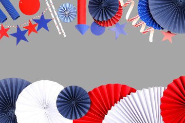 Kırmızı, beyaz ve mavi elementler canlı bir görüntü oluştururlar.