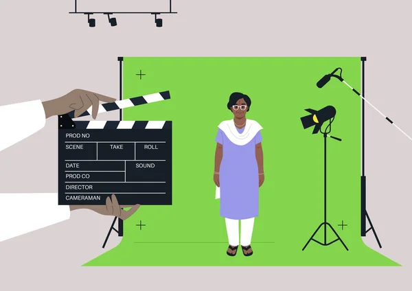 映画スタジオでクロマキー画面に対して立っている女性のシニアインドのキャラクター ビデオ制作 — ストックベクタ