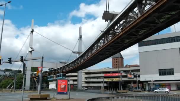Almanya Wuppertal 2022 Civarı Şehrin Merkezinde Asma Yolu Olan Büyük — Stok video