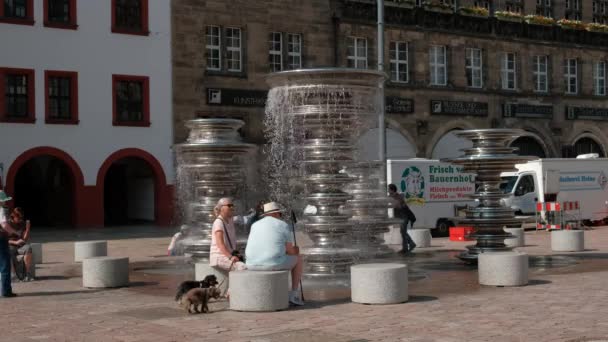 Alemanha Chemnitz Por Volta 2022 Market Square Pessoas Relaxam Perto — Vídeo de Stock