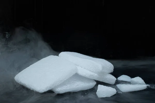 Сухі Кубики Льоду Встановлені Чорному Тлі — стокове фото