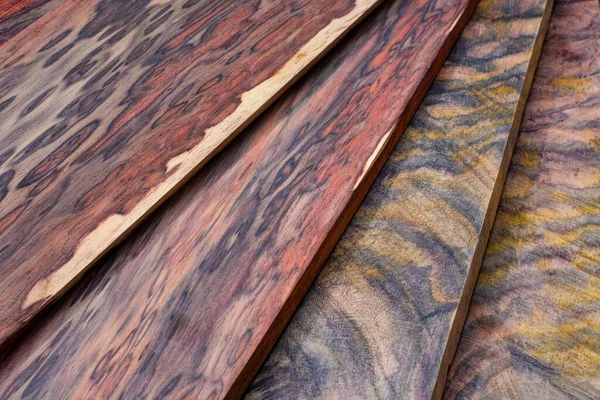 ローズウッドの板を重ね合わせた質感 — ストック写真
