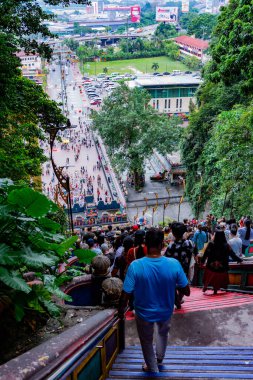 Gombak, Selangor Malezya: 18 Nisan 2025: Batu Mağaraları ve Murugan heykeli (Hindu Savaş Tanrısı) Kartikeya, Skanda, Subrahmanya ve Shanmukha olarak da bilinir..