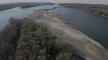 Tuna Nehri Yazın manzarası