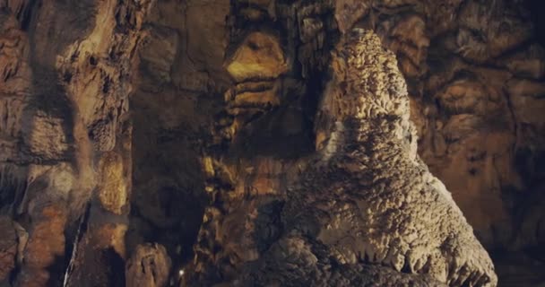 匈牙利阿格泰莱克的巴拉德拉洞穴 — 图库视频影像