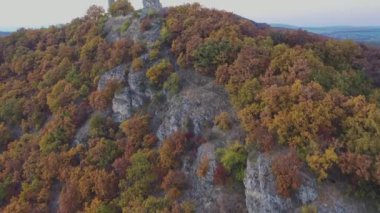 Csvr denilen antik bir kalenin kalıntıları, Macaristan, Havacılık manzarası