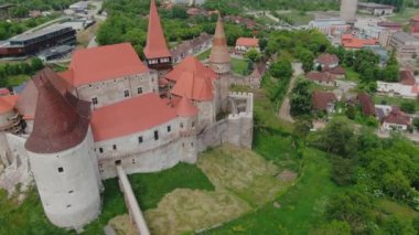 Transilvanya 'daki Vajdahunyad Şatosunun Güzel Hava Manzarası