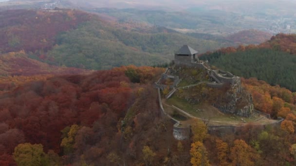 Piękny Film Drone Zamku Hollk Jesienią Węgry — Wideo stockowe