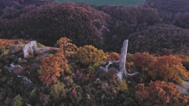 Csvr denilen antik bir kalenin kalıntıları, Macaristan, Havacılık manzarası