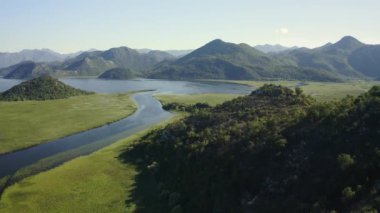 Ünlü Skadar Gölü üzerinde uçan İHA Uçuşu, Hava Görünümü
