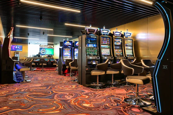 Nikolaev Ukraine October 2021 Slot Machines Casino First Hotel Green — Zdjęcie stockowe